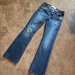 Hollister Girls Size 1 S Distressed Low Rise Medium Wash Slight Flare Jeans